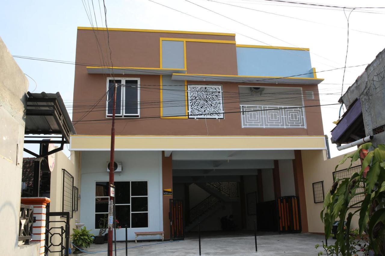 Reddoorz Syariah Near Suncity Mall Madiun Exterior foto